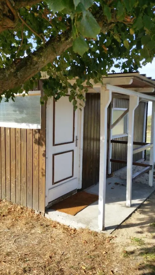 Le Bungalow Au Fond Du Jardin Valeille