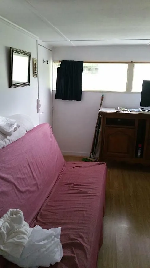 Le Bungalow Au Fond Du Jardin Valeille Apartment